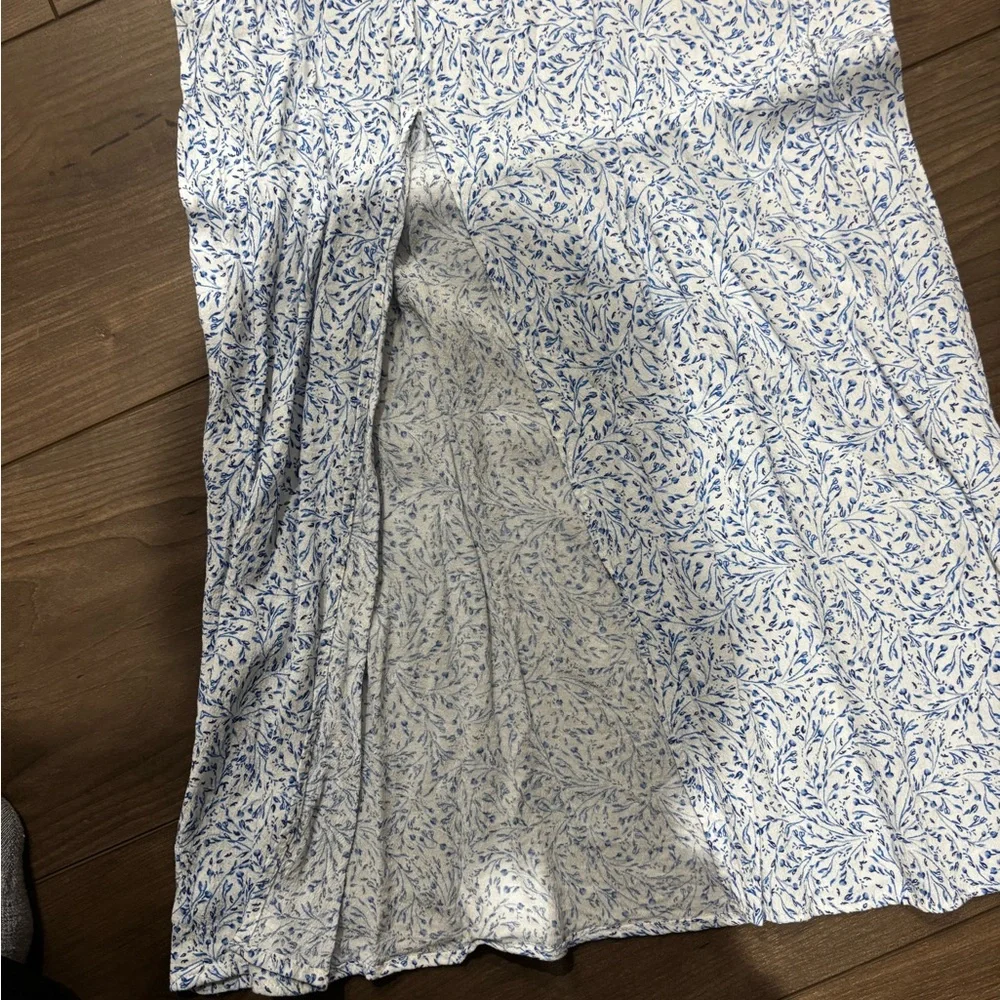 H&M Floral Blue and White Women's Skirt